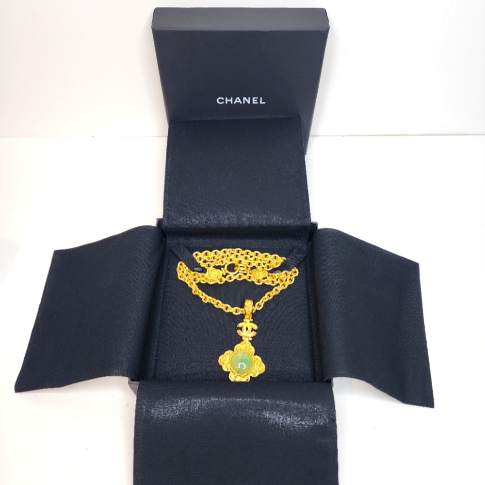 Chanel Authentic Vintage Necklace